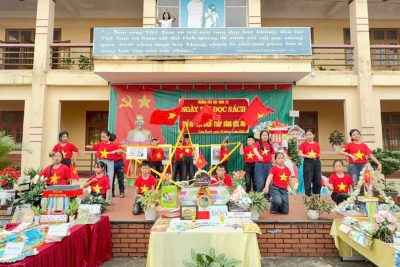 NGÀY HỘI ĐỌC SÁCH “ĐỌC SÁCH- THẮP SÁNG ƯỚC MƠ” TRƯỜNG TIỂU HỌC ĐINH XÁ